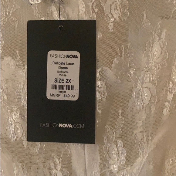 WHITE LACEY DRESS - Picture 4 of 4